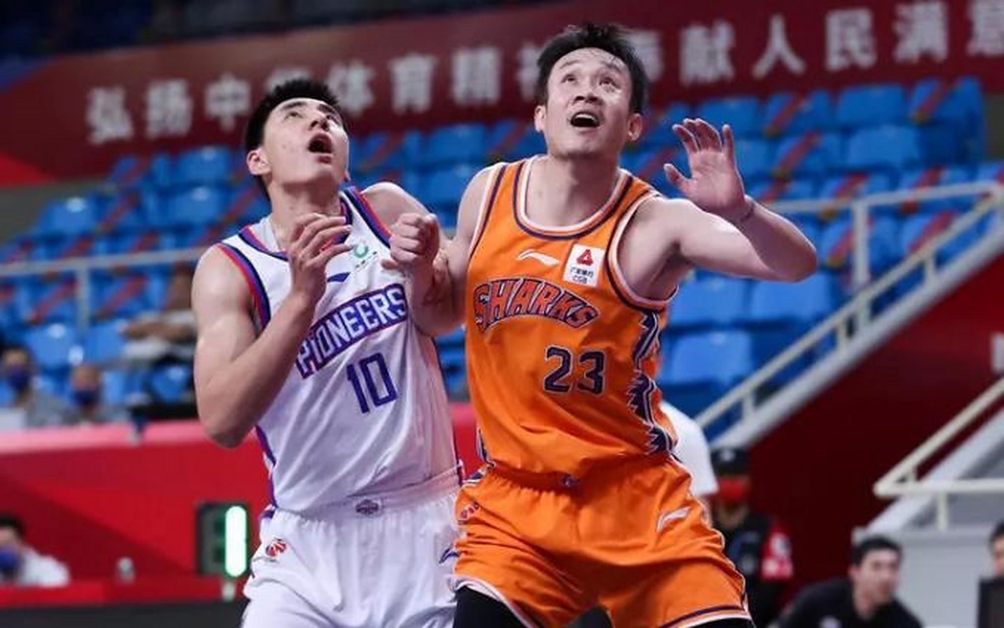 19年世界杯集锦丁彦雨航30分6板，中国男篮力克韩国