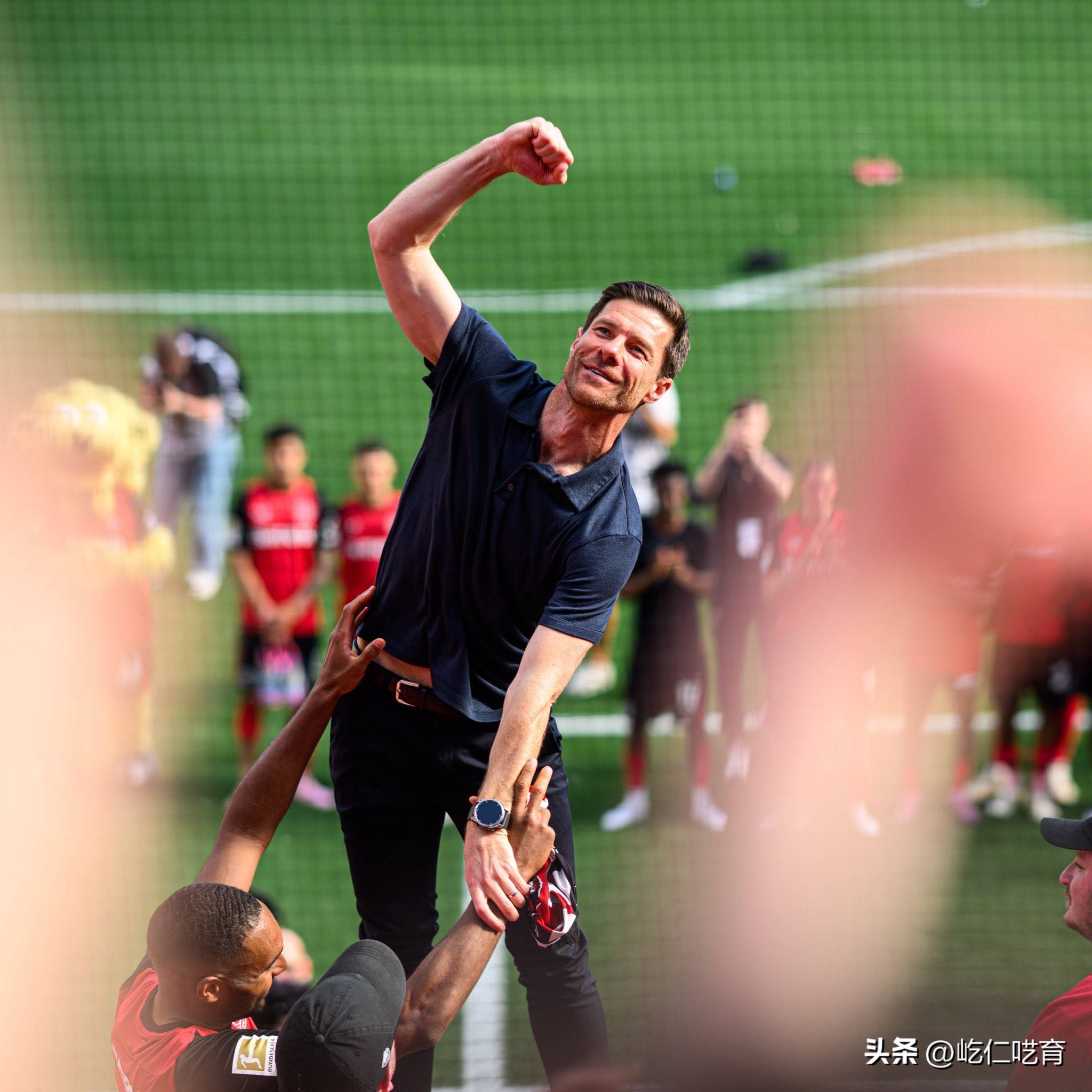 杏彩体育官方平台-皇马首战临近！43岁阿隆索霸气训话：不跑动的，坐板凳等着