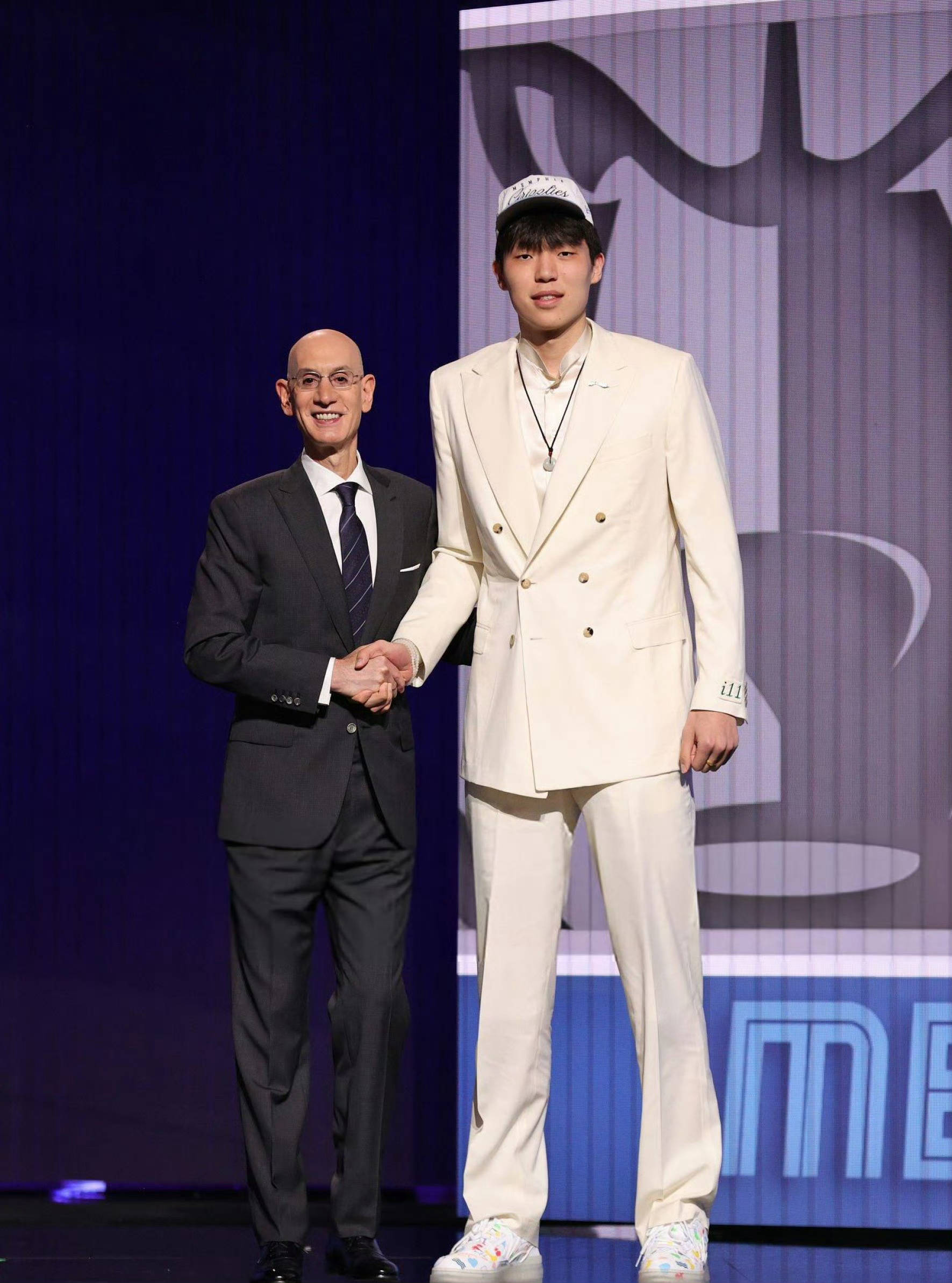 媒体人:当年姚明都得打斯杯如今杨瀚森也一样的简单介绍
